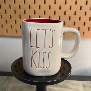 Rae Dunn Let’s Kiss coffee mug